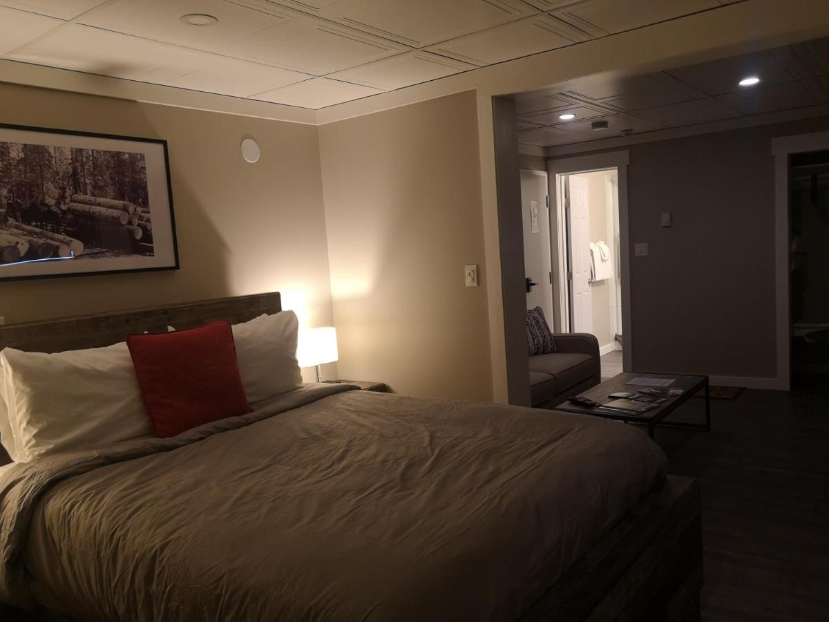 The Cache Hotel And Lodgings ゴールデン エクステリア 写真